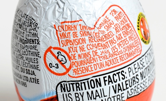 Review Kinder Surprise Chocolate Eggs NEAROF